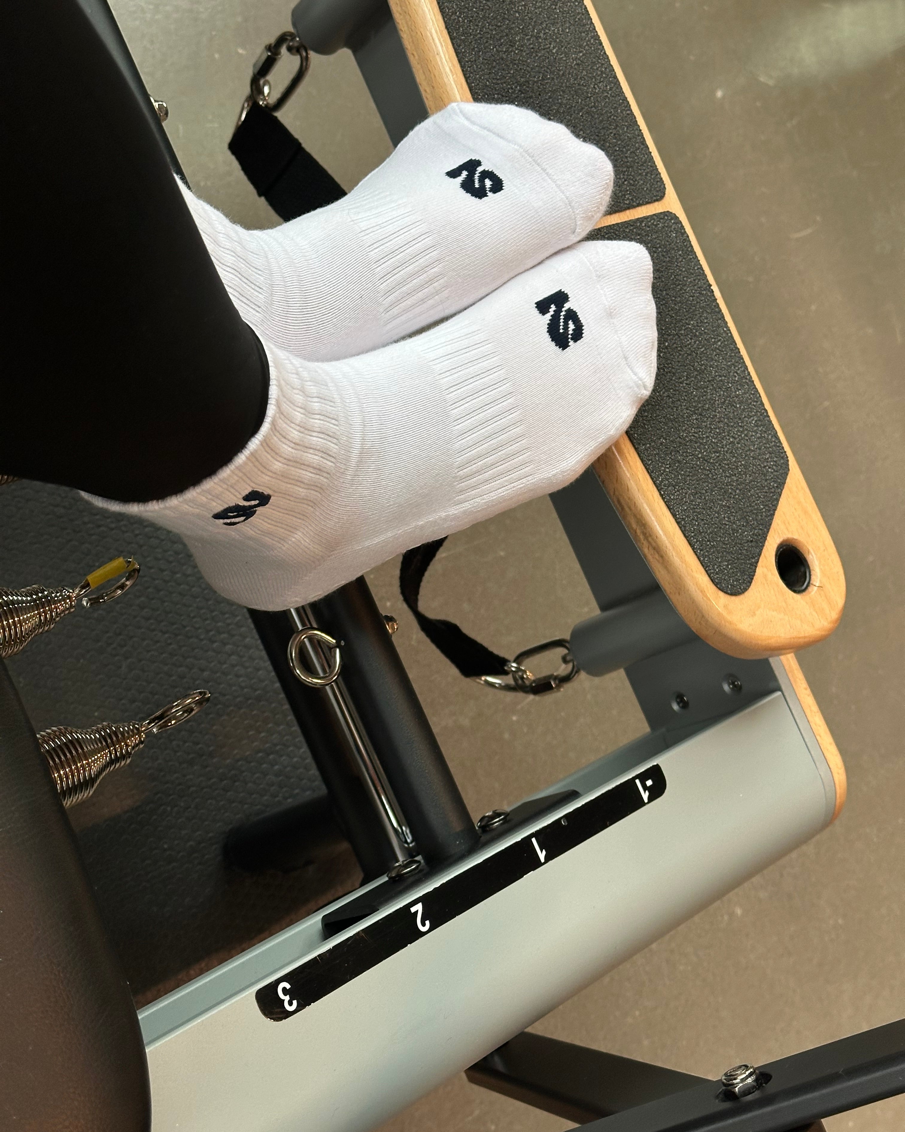 Grip Sock - Classic White / Navy